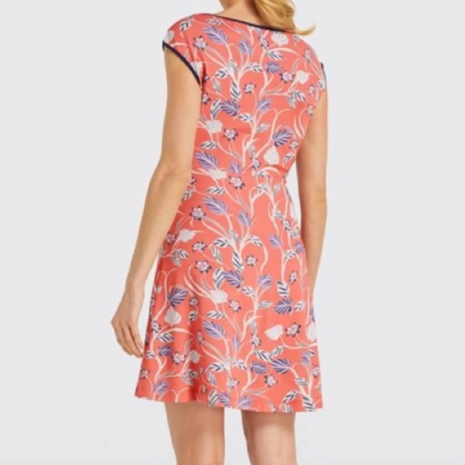 Draper James Floral Ponte Short Cap Sleeve Flattering Short Dress (Large)