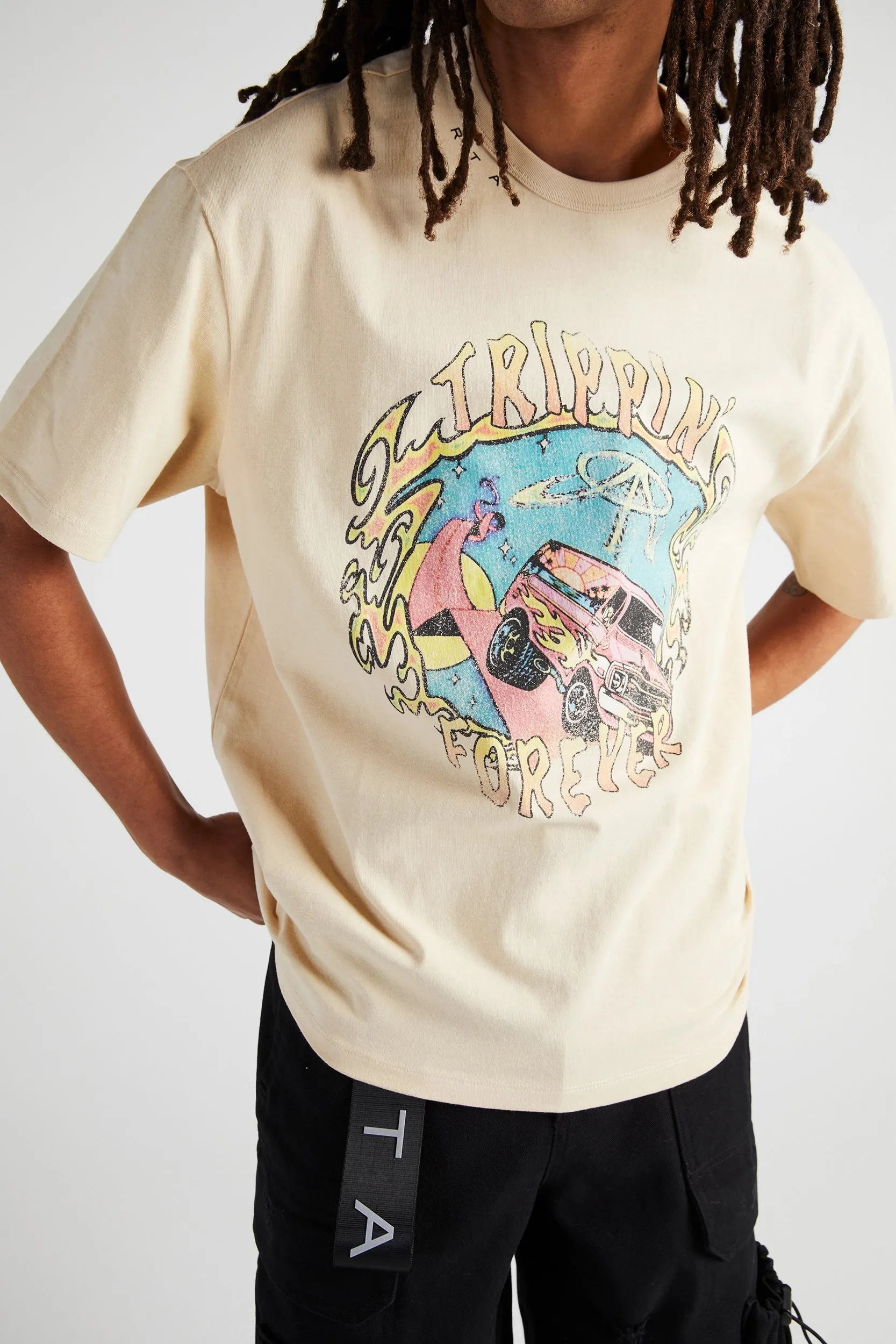 OVERSIZED TEE | TRIPPING FOREVER